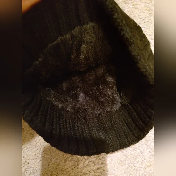 The North Face Black Cable Knit Beanie with Pom - Picture 3 of 3